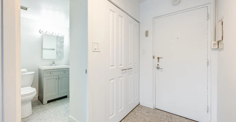 307-1150 Côte Vertu, Montréal, QC, H4L 1Y5 - 5