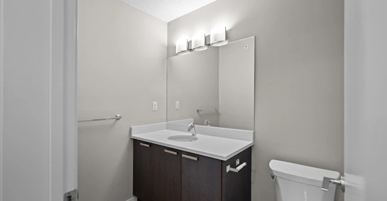 1113-104 Mackenzie Way SW, Airdrie, AB, T4B 0L3 - 25