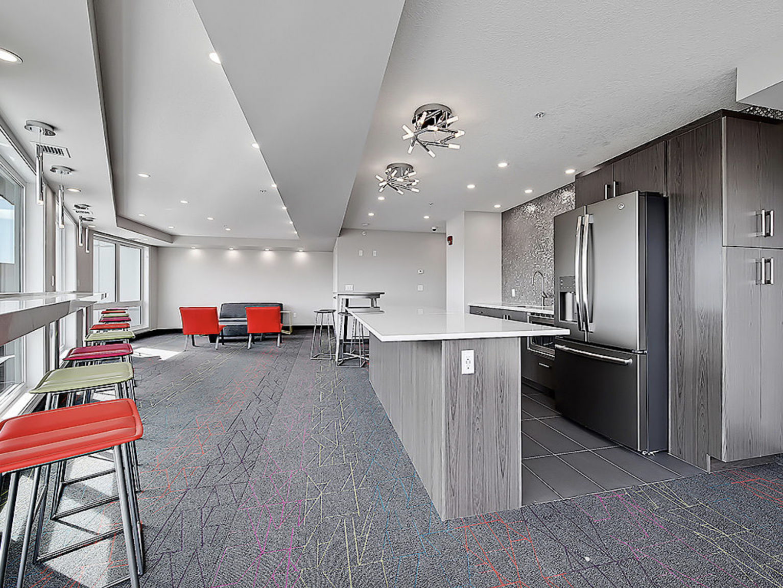 0325-1528 16 Avenue NW, Calgary, AB, T2M 0L5 - 16