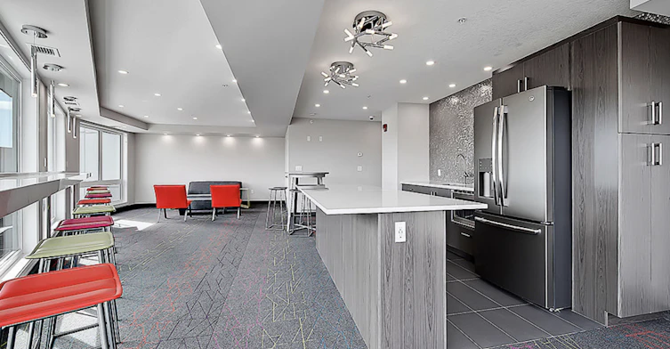 0325-1528 16 Avenue NW, Calgary, AB, T2M 0L5 - 16