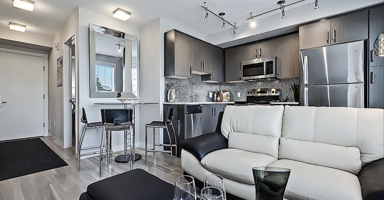 0325-1528 16 Avenue NW, Calgary, AB, T2M 0L5 - 2