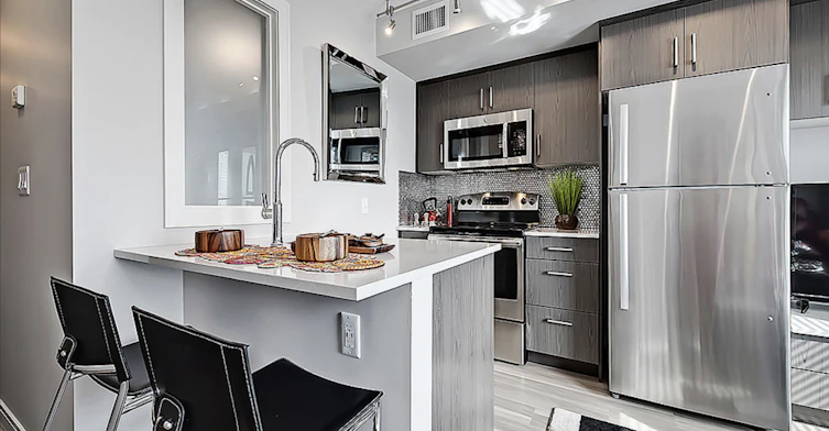 0218-1528 16 Avenue NW, Calgary, AB, T2M 0L5 - 4