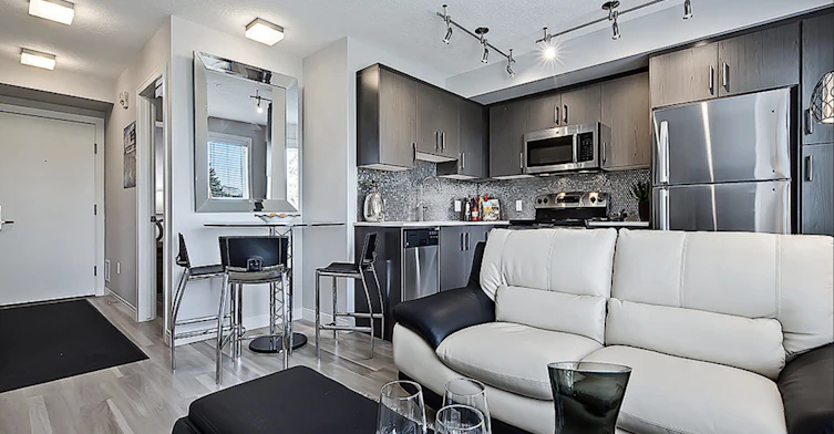 0218-1528 16 Avenue NW, Calgary, AB, T2M 0L5 - 2