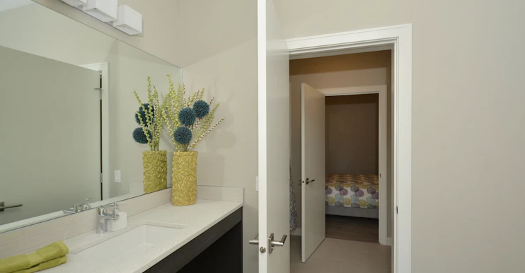 0404-2110 Centre Street N, Calgary, AB, T2E 2T3 - 10