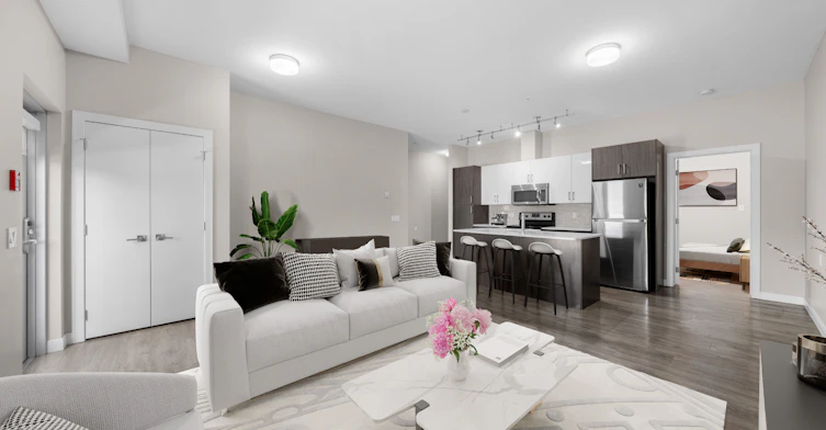 0404-2110 Centre Street N, Calgary, AB, T2E 2T3 - 2