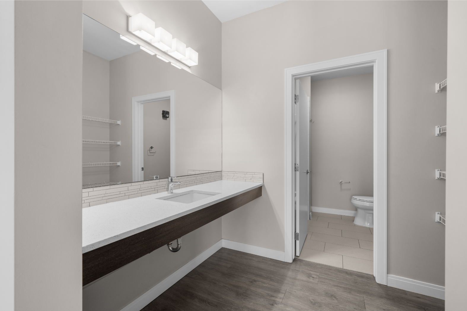 0404-2110 Centre Street N, Calgary, AB, T2E 2T3 - 23