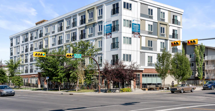 0404-2110 Centre Street N, Calgary, AB, T2E 2T3