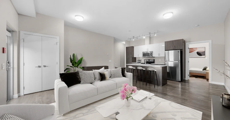 0314-2110 Centre Street N, Calgary, AB, T2E 2T3 - 2