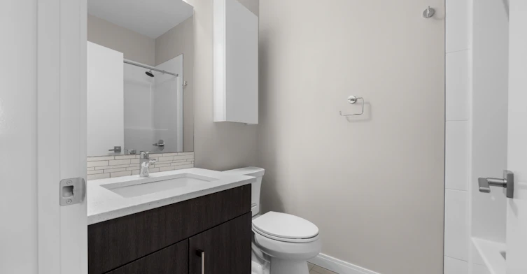 0314-2110 Centre Street N, Calgary, AB, T2E 2T3 - 24