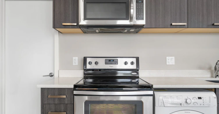 0225-1716 Centre Street S, Calgary, AB, T2G 5N8 - 9