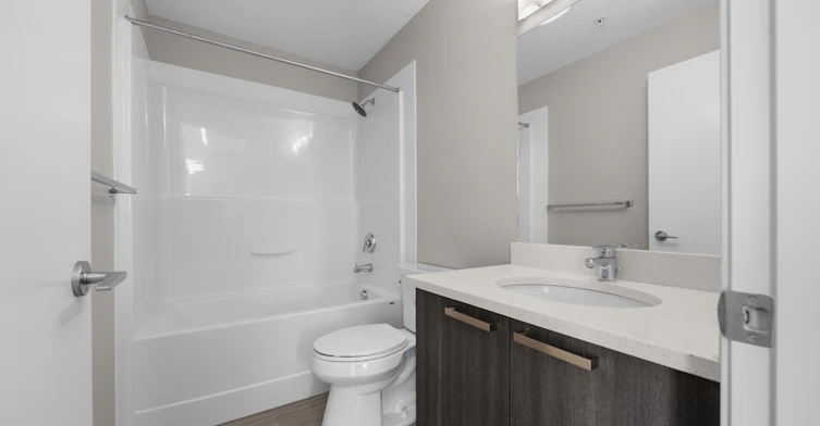 0218-1716 Centre Street S, Calgary, AB, T2G 5N8 - 17