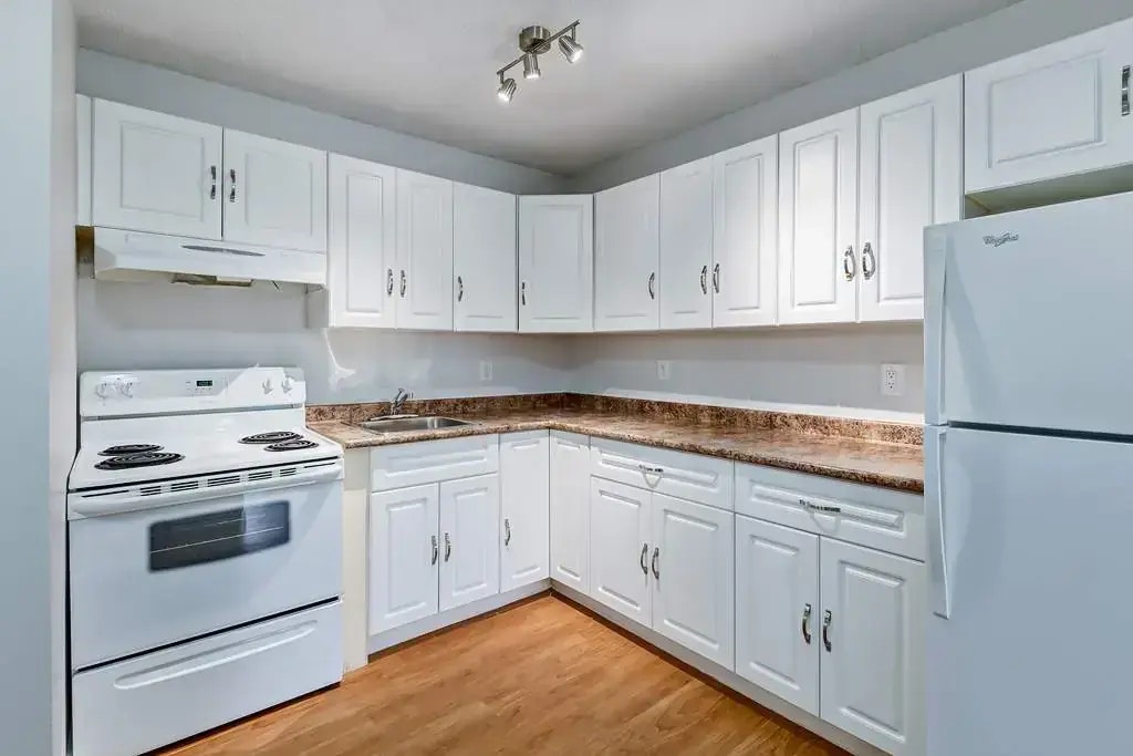 401-208 V Avenue South, Saskatoon, SK, S7M 3E3 - 24