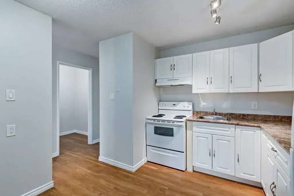 401-208 V Avenue South, Saskatoon, SK, S7M 3E3 - 23