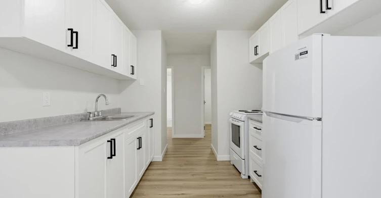 401-208 V Avenue South, Saskatoon, SK, S7M 3E3 - 8