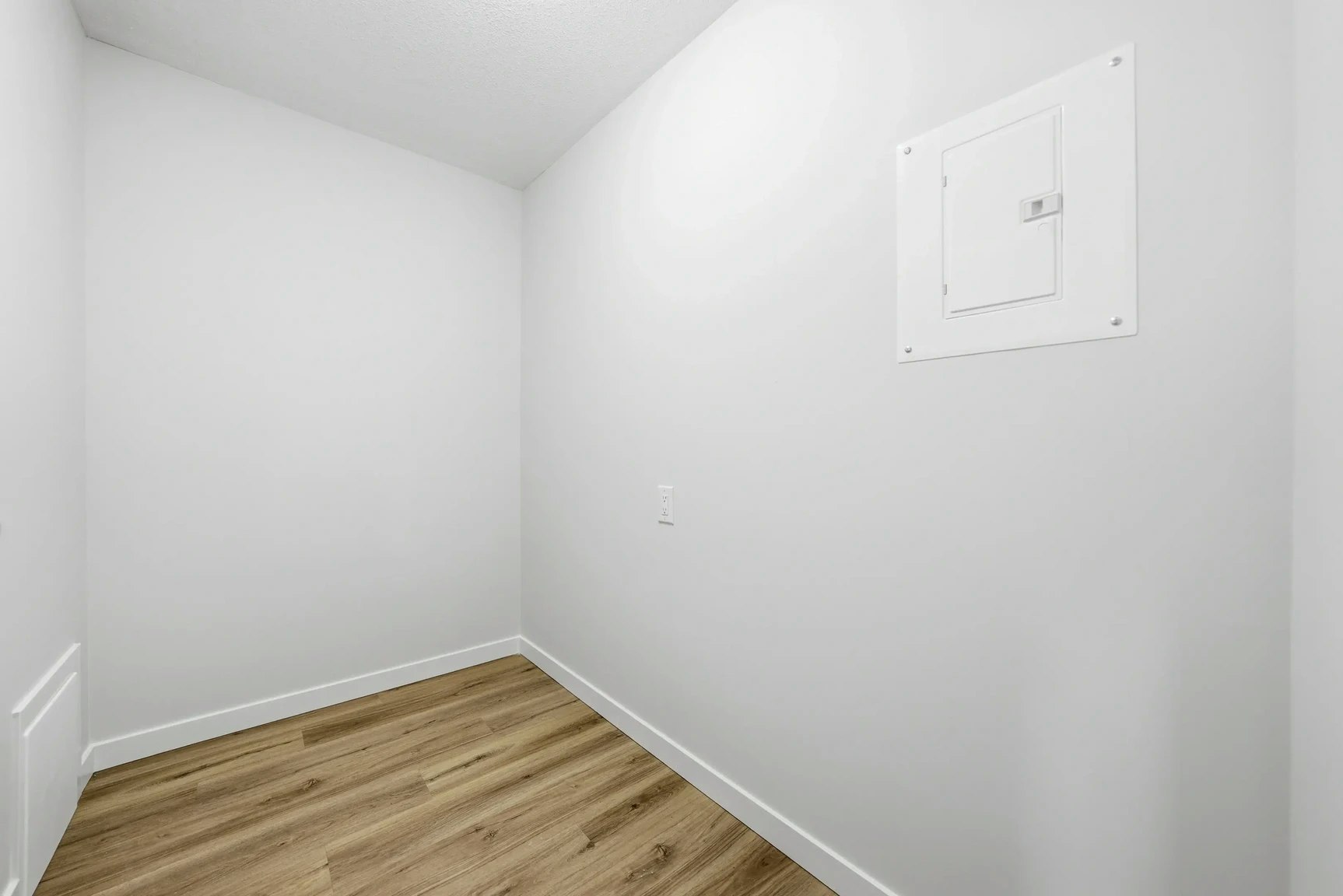 401-208 V Avenue South, Saskatoon, SK, S7M 3E3 - 5