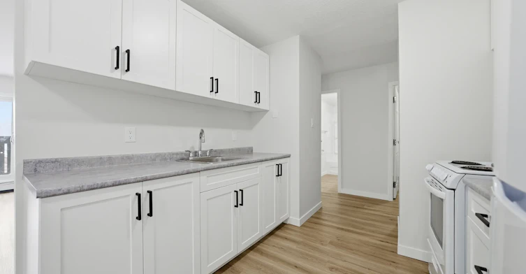 401-208 V Avenue South, Saskatoon, SK, S7M 3E3 - 7