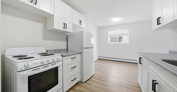 405-208 V Avenue South, Saskatoon, SK, S7M 3E3 - 2