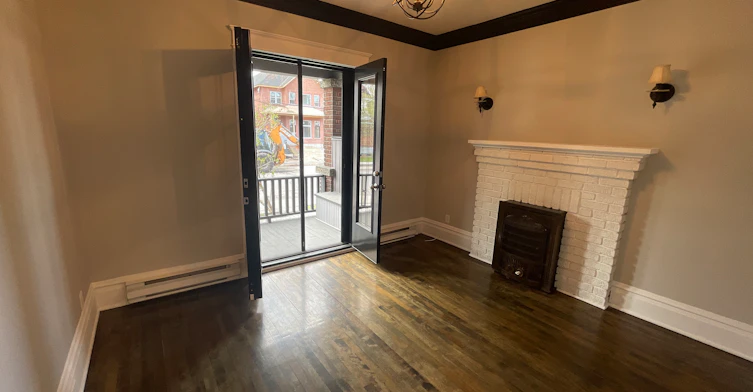 2-190 Stanley Avenue, Ottawa, ON, K1M 1P3