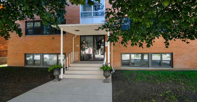 101-100 Waverley Street, Ottawa, ON, K2P 0V2 - 2