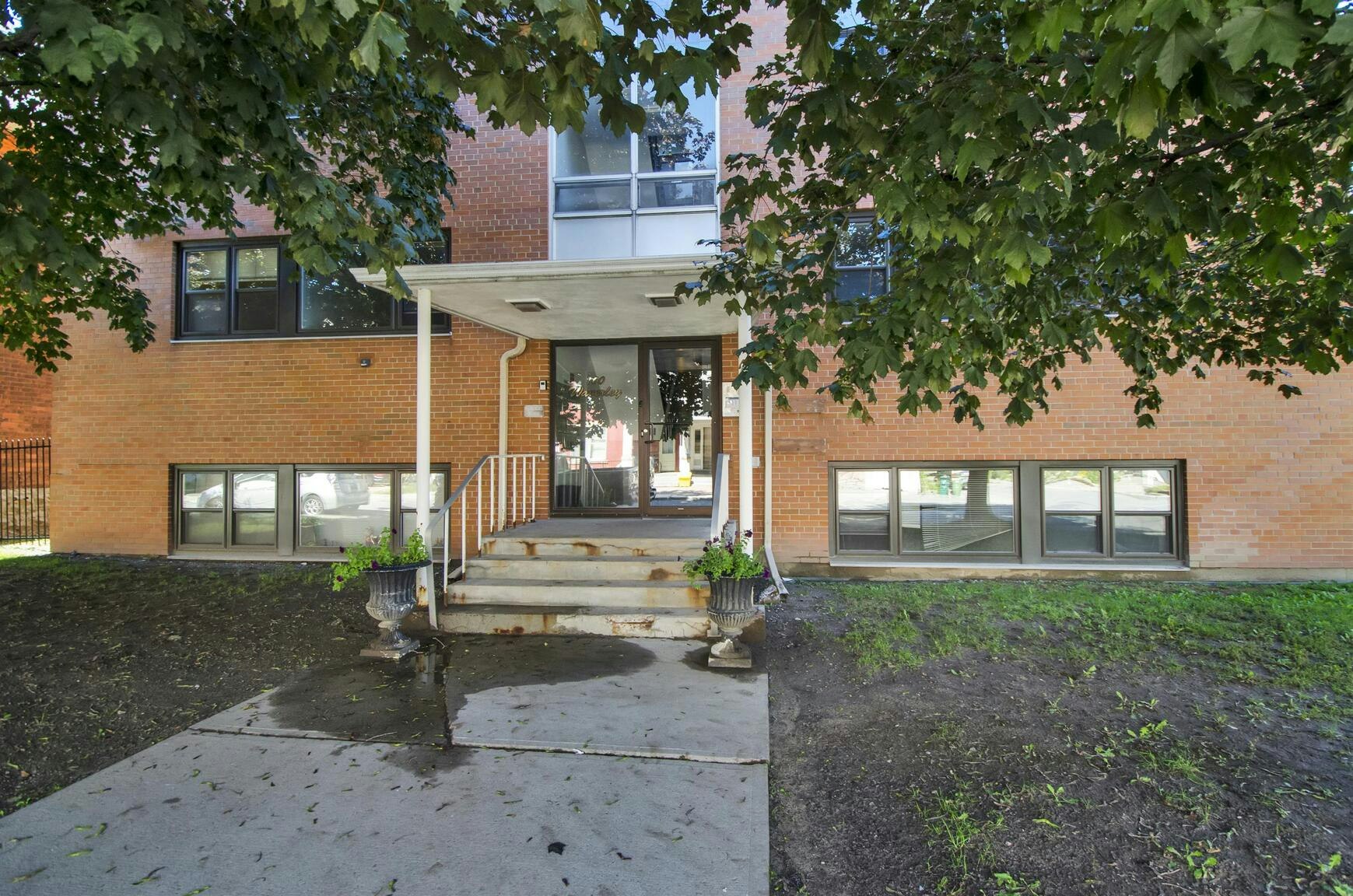 208-100 Waverley Street, Ottawa, ON, K2P 0V2 - 2