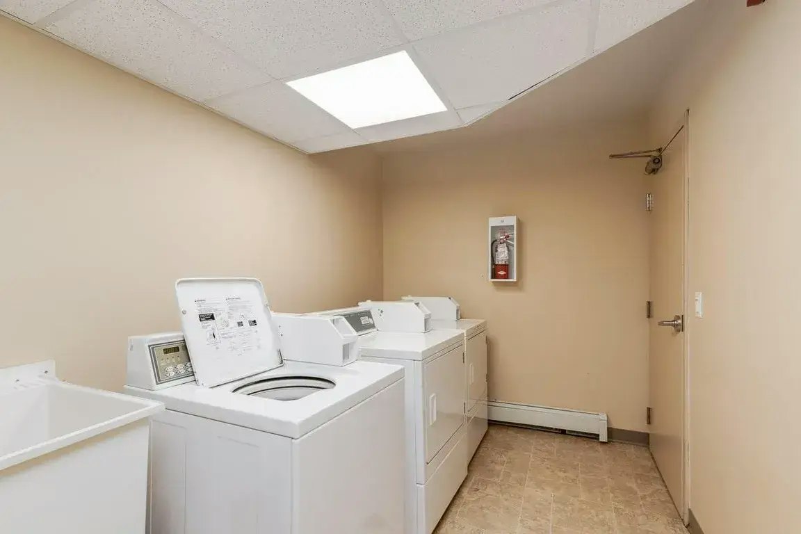 108-672 College Drive SE, Medicine Hat, AB, T1A 7R5 - 9