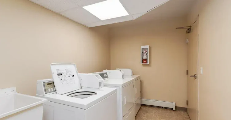 108-672 College Drive SE, Medicine Hat, AB, T1A 7R5 - 9