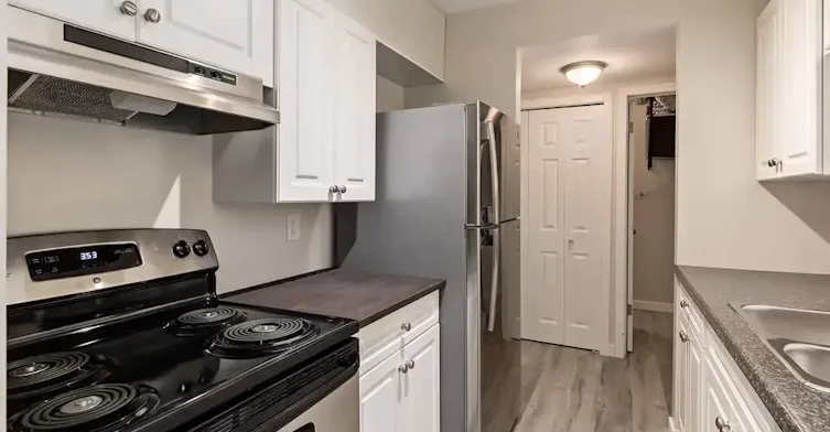 108-672 College Drive SE, Medicine Hat, AB, T1A 7R5