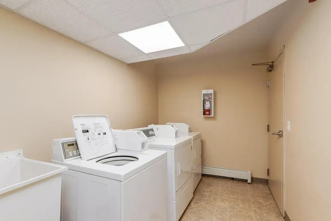 108-672 College Drive SE, Medicine Hat, AB, T1A 7R5 - 10