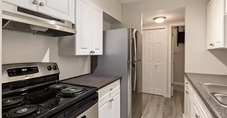 108-672 College Drive SE, Medicine Hat, AB, T1A 7R5 - 6