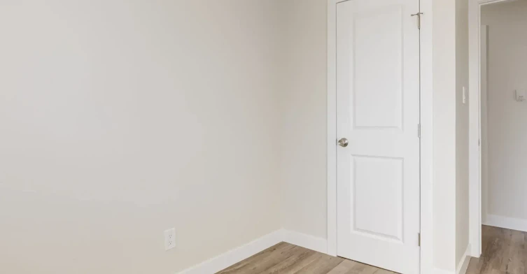 08-11707 80 Street, Edmonton, AB, T5B 2N4 - 11