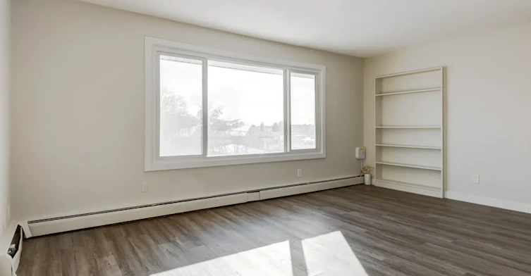 08-11707 80 Street, Edmonton, AB, T5B 2N4 - 9