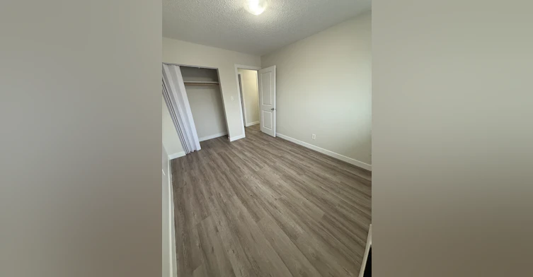 08-11707 80 Street, Edmonton, AB, T5B 2N4 - 35