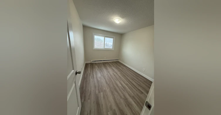 08-11707 80 Street, Edmonton, AB, T5B 2N4 - 34
