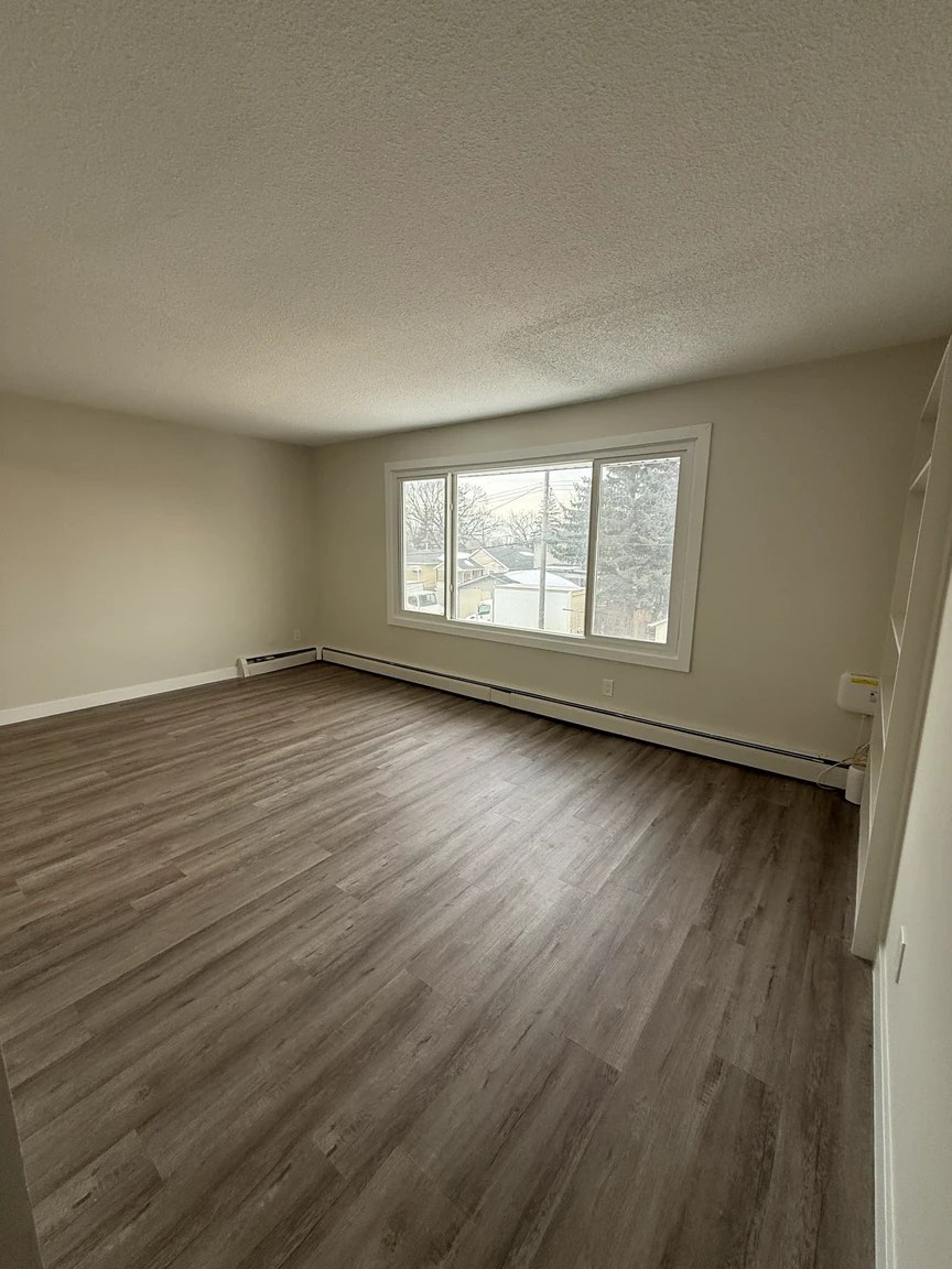 08-11707 80 Street, Edmonton, AB, T5B 2N4 - 30