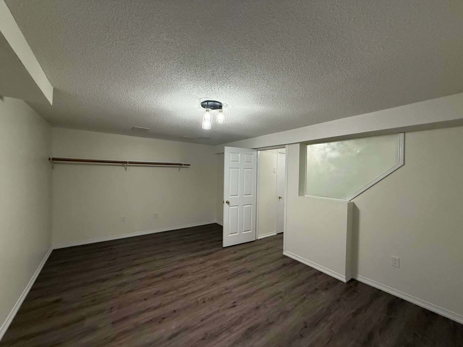 1055 Gordon Street, Guelph, ON, N1G 4X9 - 12