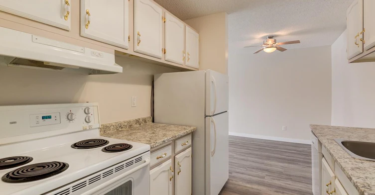 D361-8948 Elbow Drive, Calgary, AB, T2V 0H9 - 2