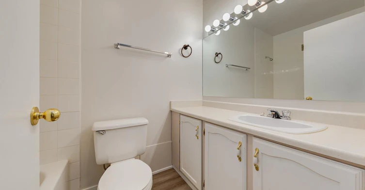 A216-8948 Elbow Drive, Calgary, AB, T2V 0H9 - 10