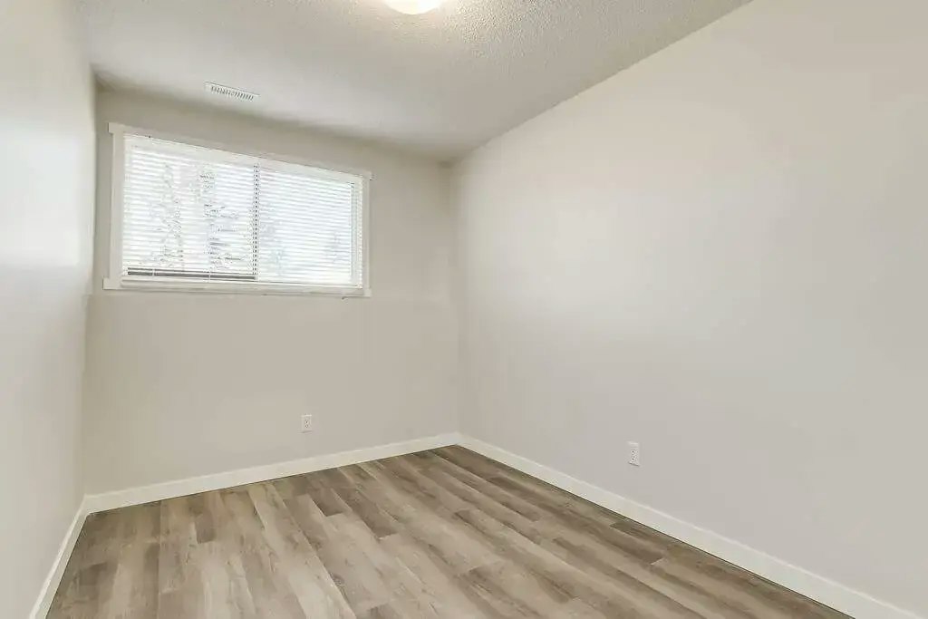 5319A-5327 38 Avenue, Wetaskiwin, AB, T9A 2N9 - 21