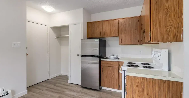 11-2127 Palm Road South, Lethbridge, AB, T1K 3N1 - 9