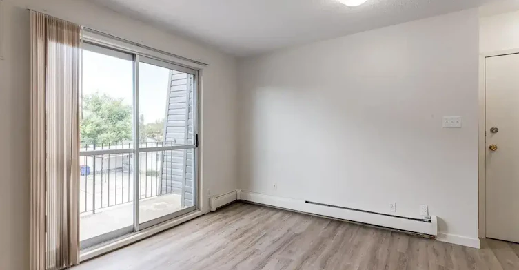 11-2127 Palm Road South, Lethbridge, AB, T1K 3N1 - 11