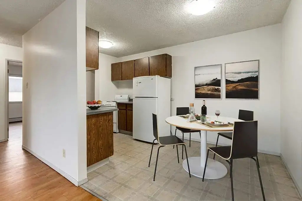 101-2119 Palm Road South, Lethbridge, AB, T1K 3N1 - 3
