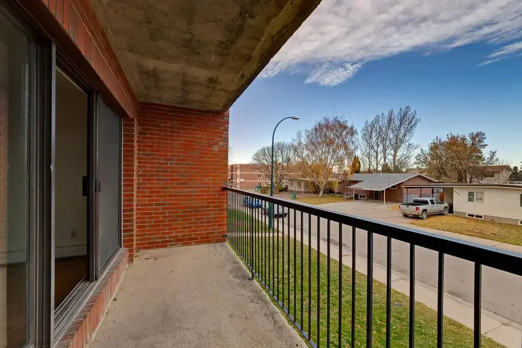 101-2119 Palm Road South, Lethbridge, AB, T1K 3N1 - 8