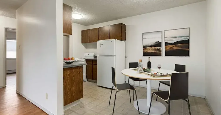 302-2119 Palm Road South, Lethbridge, AB, T1K 3N1 - 3