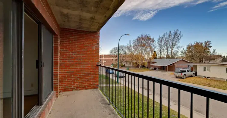 302-2119 Palm Road South, Lethbridge, AB, T1K 3N1 - 8