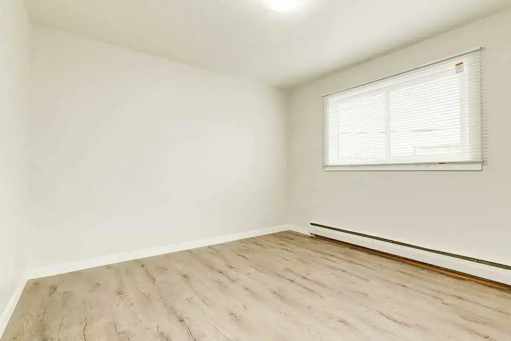 09-10657 103 Street NW, Edmonton, AB, T5H 2V6 - 12