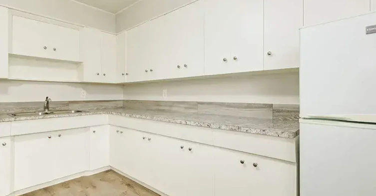 09-10657 103 Street NW, Edmonton, AB, T5H 2V6 - 10