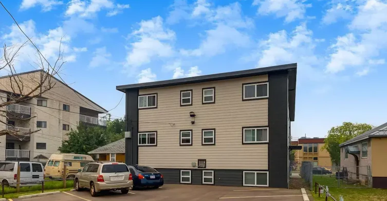 09-10657 103 Street NW, Edmonton, AB, T5H 2V6 - 17