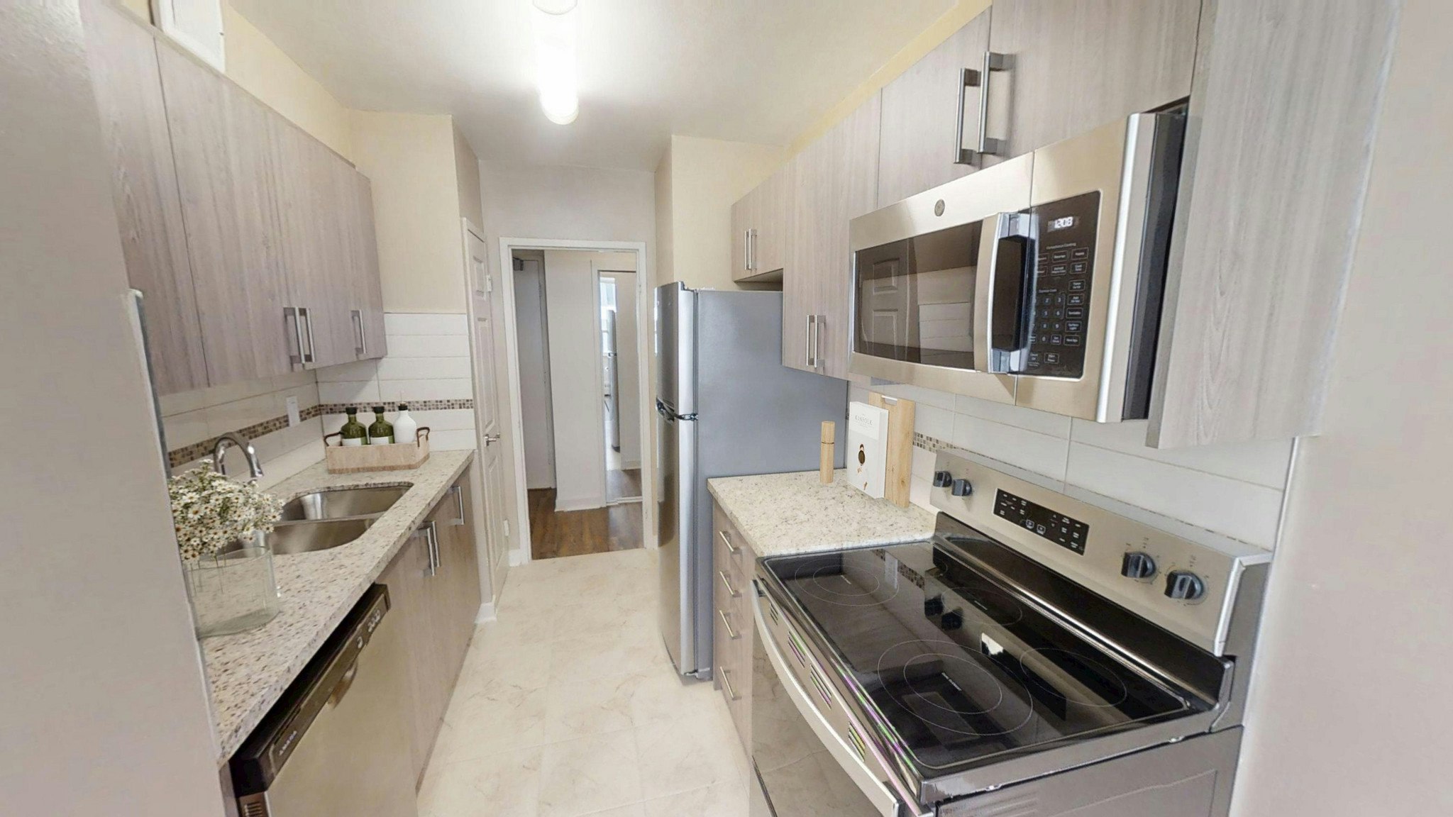 0117-33 Holly Street, Toronto, ON, M4S 2G8 - 4