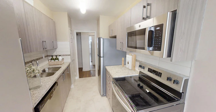 0419-33 Holly Street, Toronto, ON, M4S 2G8 - 4