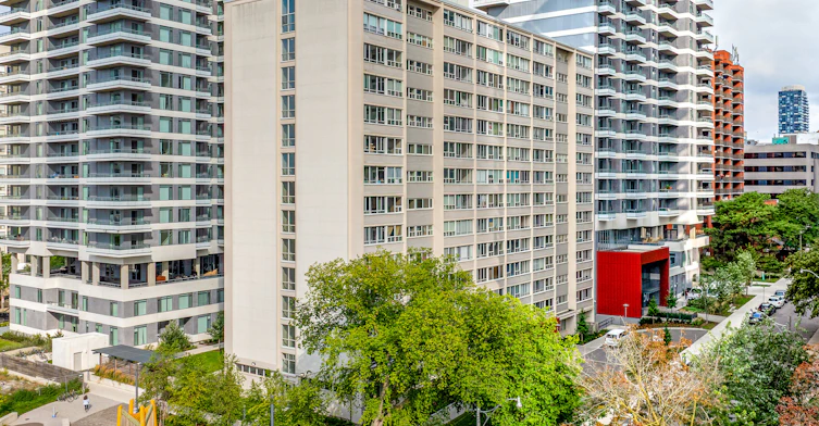 33 Holly Street, Toronto, ON, M4S 2G8 - 9
